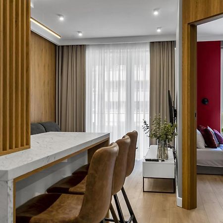 Lotnisko Chopina Modern Apartment وارسو المظهر الخارجي الصورة