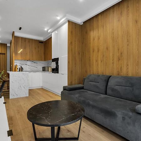 Lotnisko Chopina Modern Apartment وارسو المظهر الخارجي الصورة