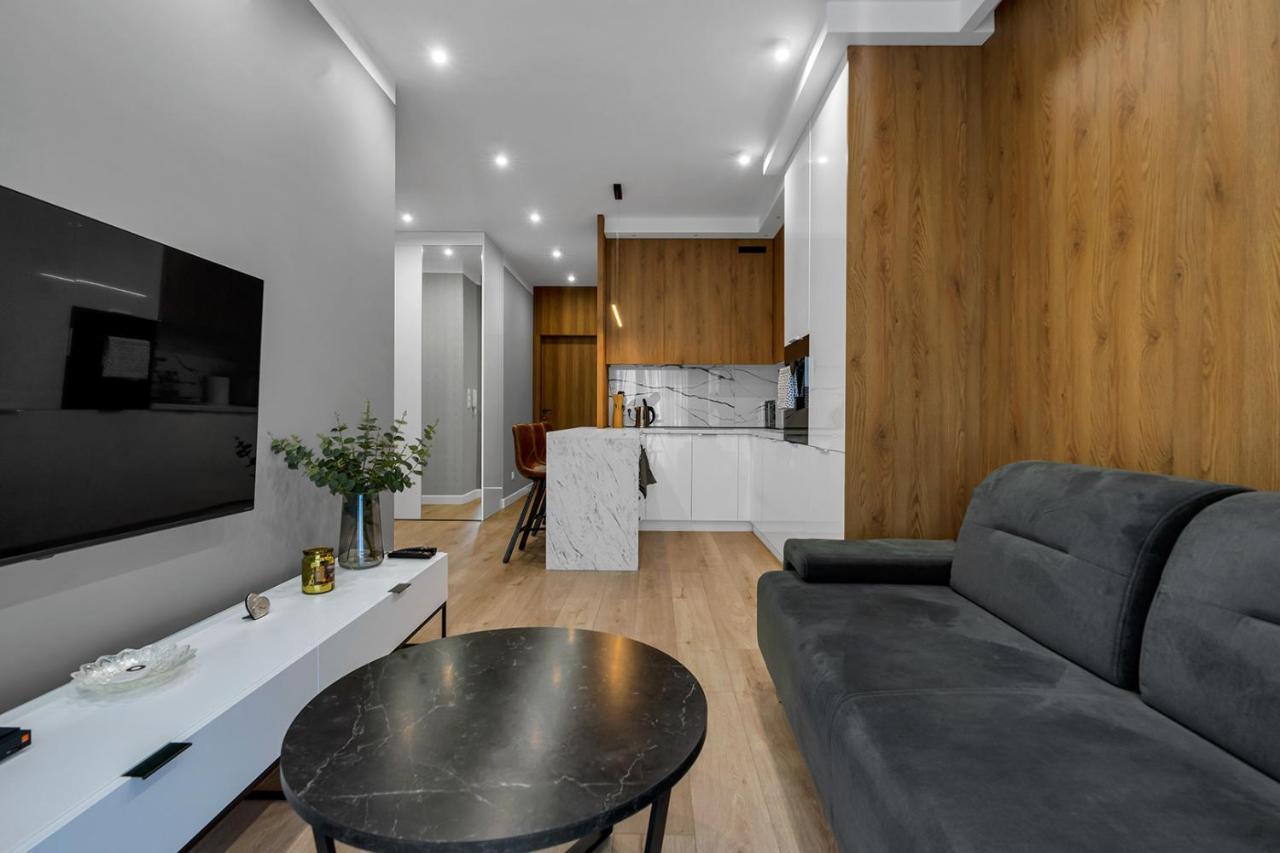Lotnisko Chopina Modern Apartment وارسو المظهر الخارجي الصورة